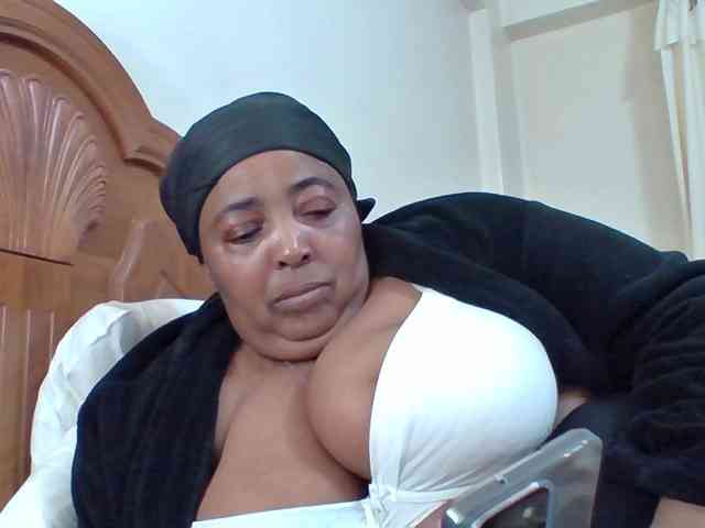 pussylips53 webcam
