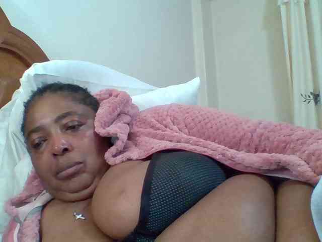 pussylips53 webcam