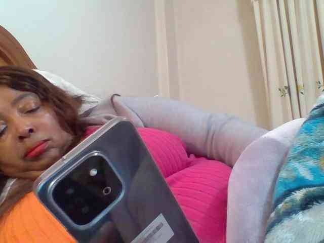 pussylips53 webcam