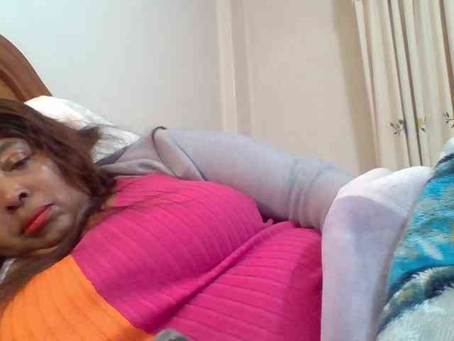 pussylips53 webcam