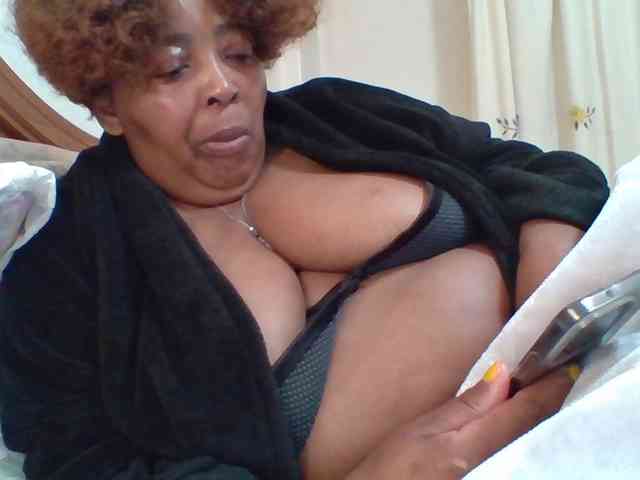 pussylips53 webcam