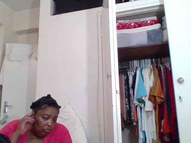 pussylips53 webcam