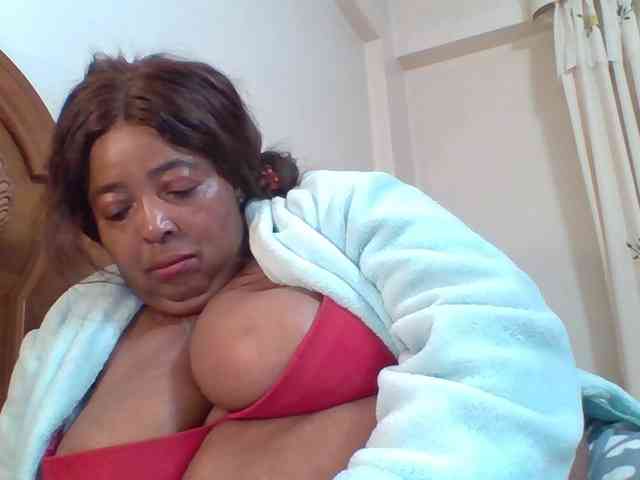 pussylips53 webcam
