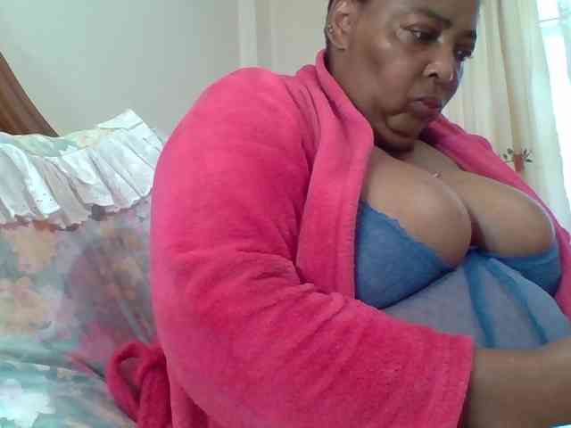pussylips53 webcam