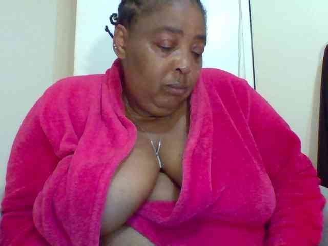 pussylips53 webcam