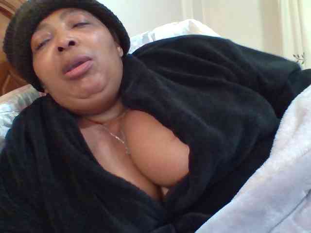 pussylips53 webcam