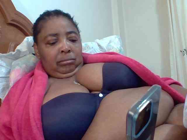 pussylips53 webcam
