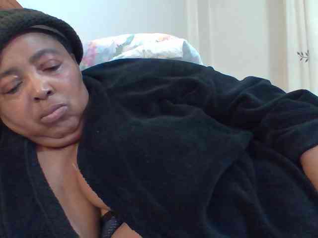 pussylips53 webcam