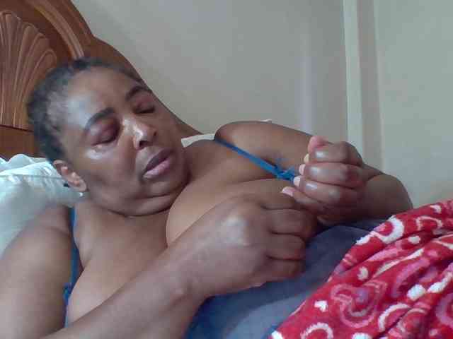 pussylips53 pussylips53