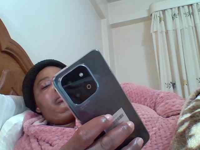 pussylips53 webcam