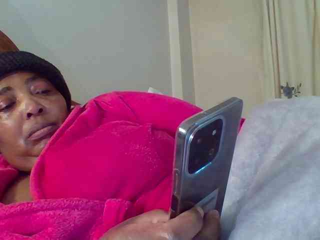 pussylips53 webcam