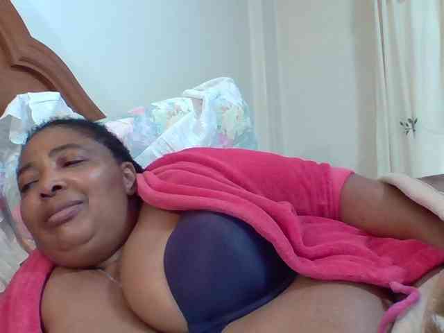 pussylips53 webcam