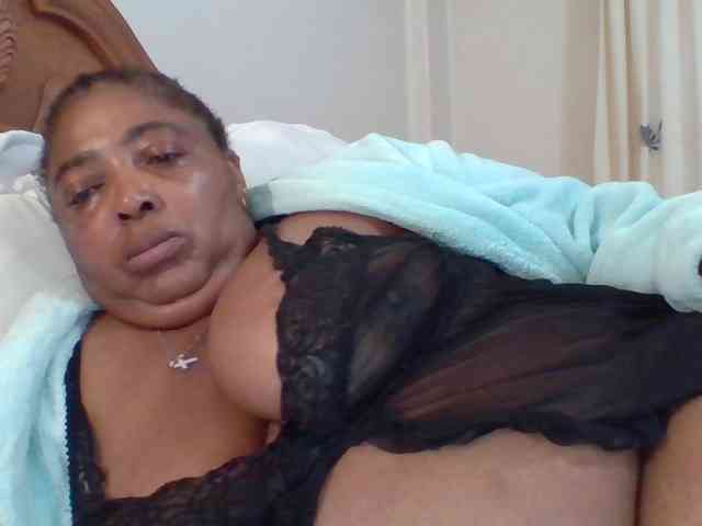 pussylips53 pussylips53