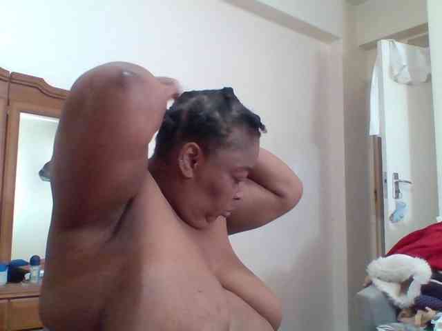 pussylips53 webcam