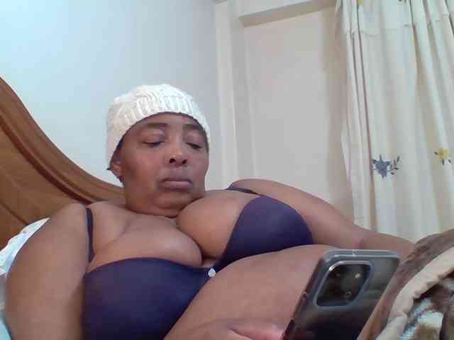 pussylips53 webcam