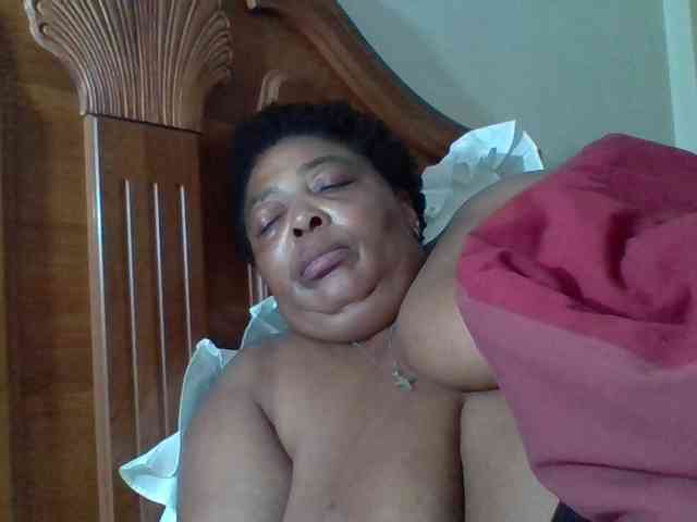 pussylips53 webcam