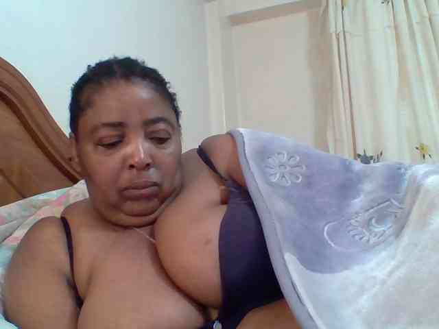 pussylips53 webcam
