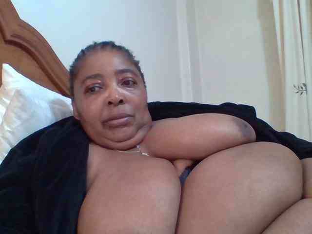 pussylips53 webcam