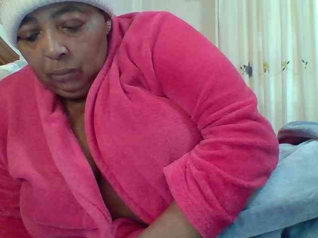 pussylips53 webcam