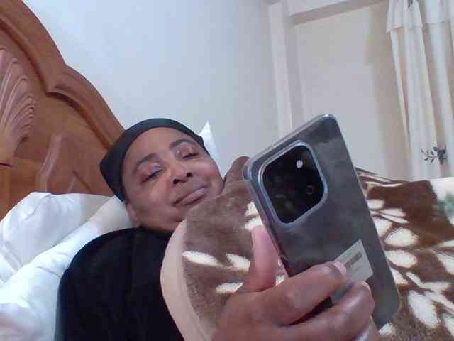 pussylips53 webcam