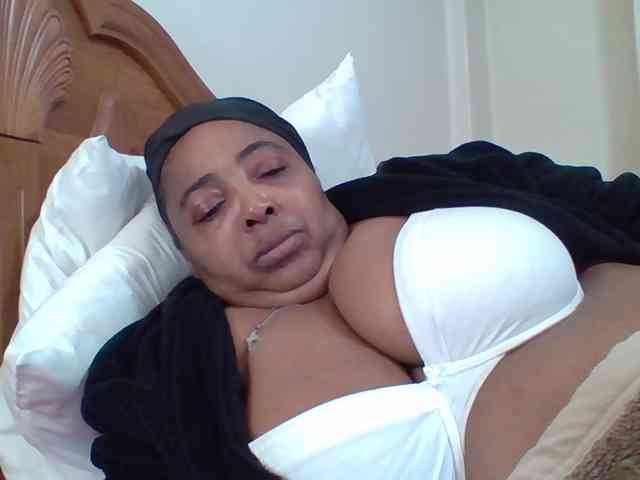 pussylips53 webcam