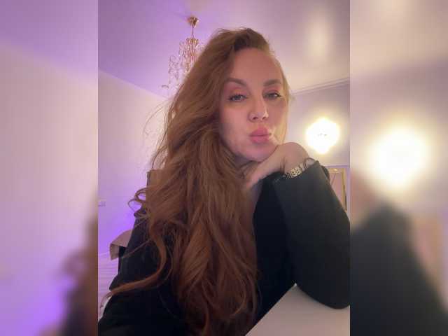 cherryygirl's BongaCams show and profile