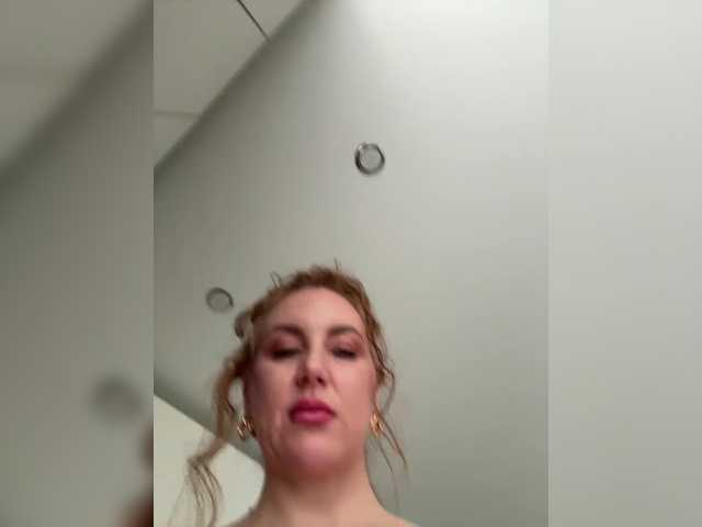 cherryygirl from BongaCams