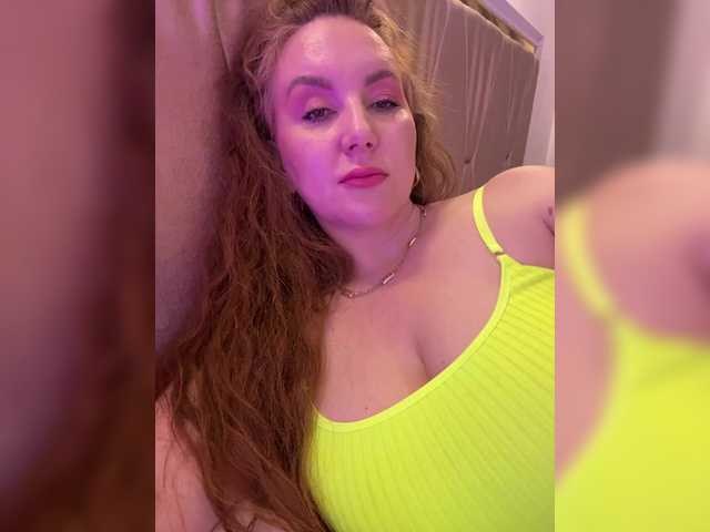 cherryygirl from BongaCams