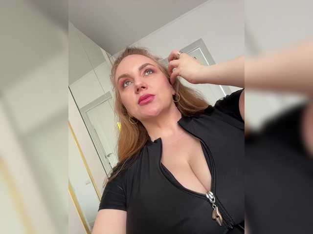 cherryygirl's BongaCams show and profile
