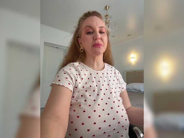 cherryygirl's BongaCams show and profile