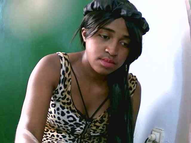 Blacksexy1 webcam