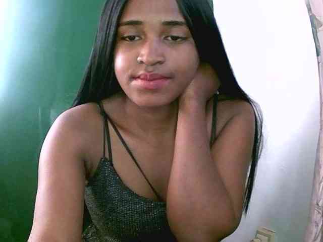 Blacksexy1 webcam