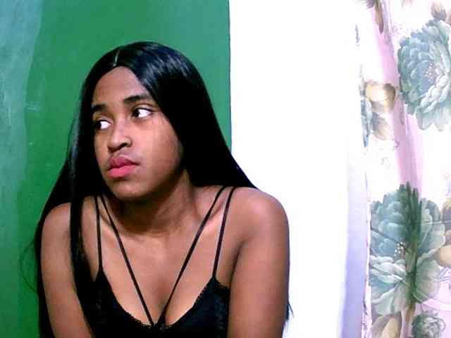 Blacksexy1 webcam