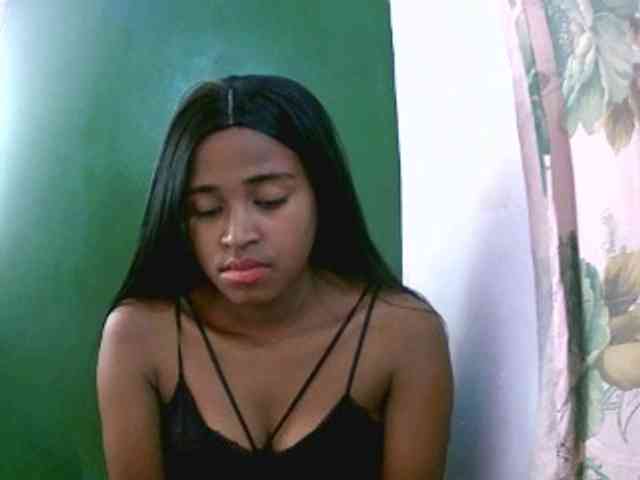 Blacksexy1 webcam