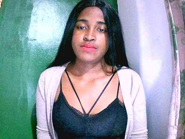 Blacksexy1 webcam