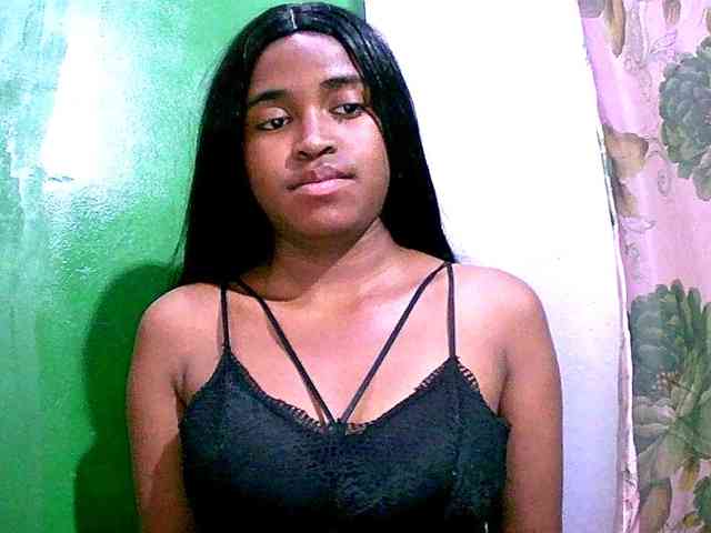 Blacksexy1 webcam