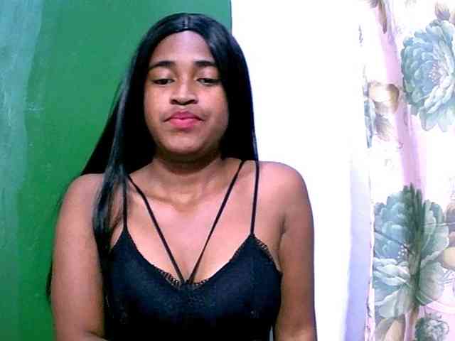 Blacksexy1 webcam