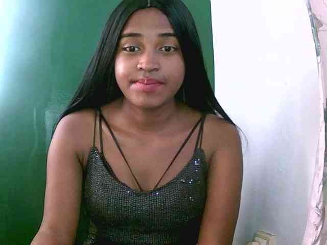 Blacksexy1 webcam