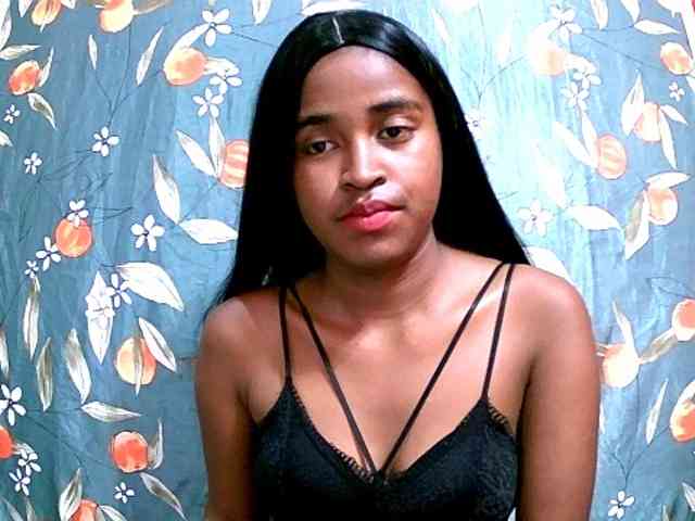 Blacksexy1 webcam