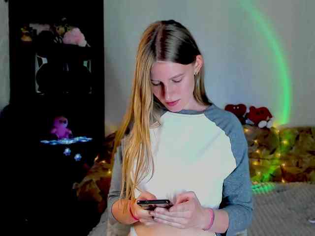 LunaEvan webcam
