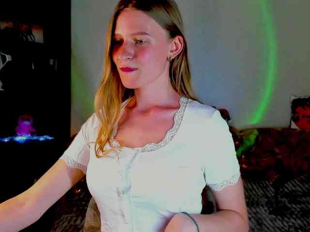 LunaEvan webcam