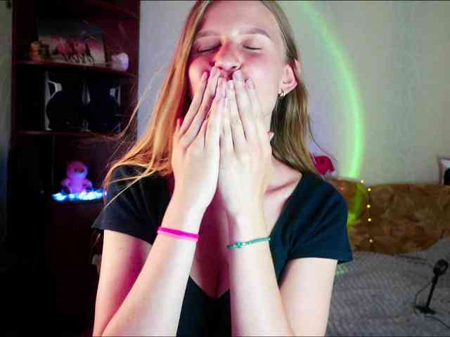 LunaEvan webcam
