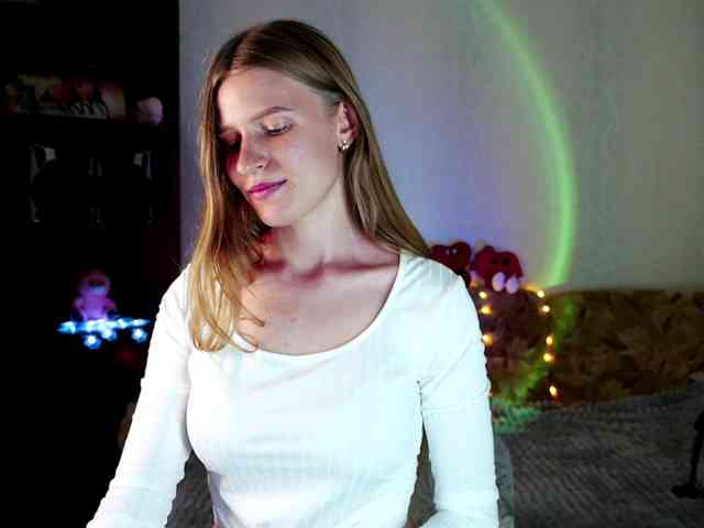 LunaEvan Live Webcam on BongaCams