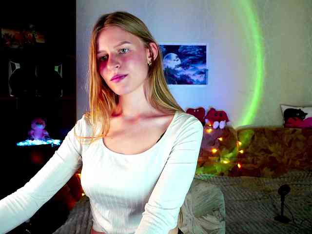 LunaEvan webcam