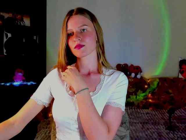 LunaEvan webcam