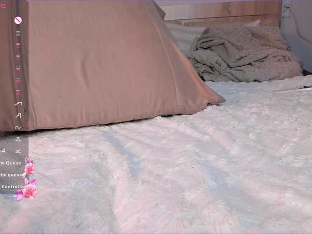 naomimisora webcam