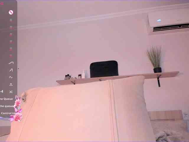 naomimisora webcam