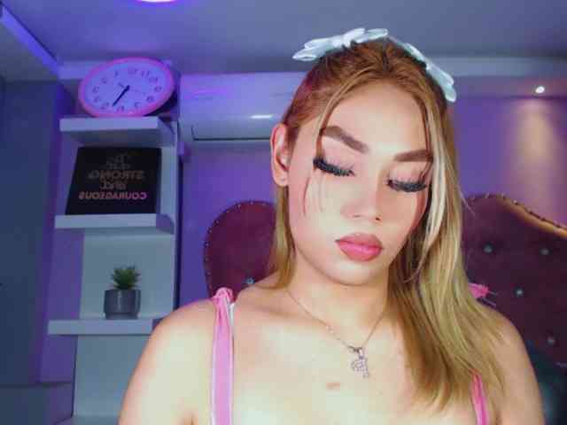 Hallyyhott Live Webcam on BongaCams Hallyyhott Live Webcam on BongaCams