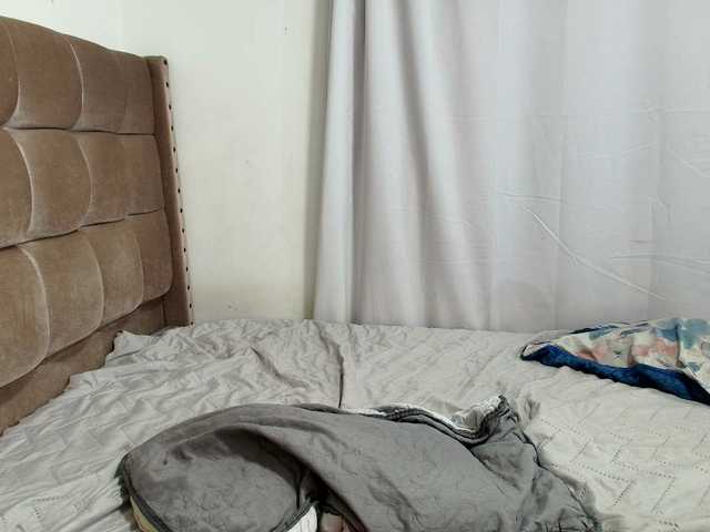 Zafiro77 from BongaCams