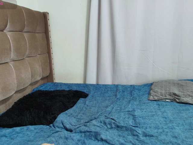 Zafiro77's BongaCams show and profile